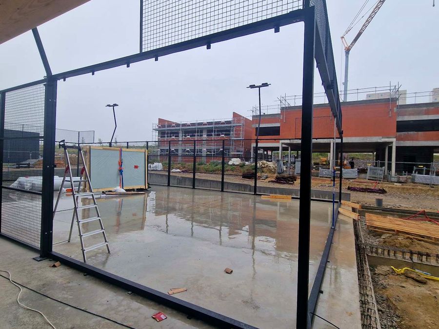 Montage de la structure acier et des vitrages